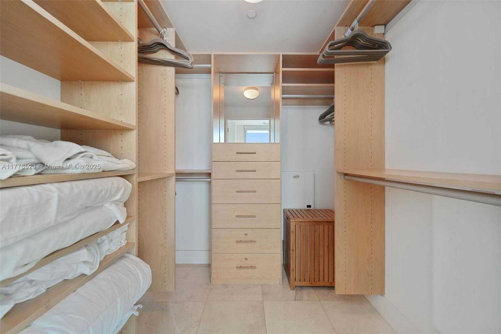 Small Image of 6799 COLLINS AVE #1201, Miami Beach Number 19