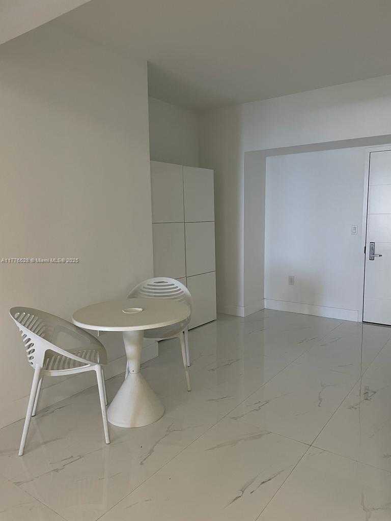 Small Image of 1010 BRICKELL AVE #2704, Miami Number 18