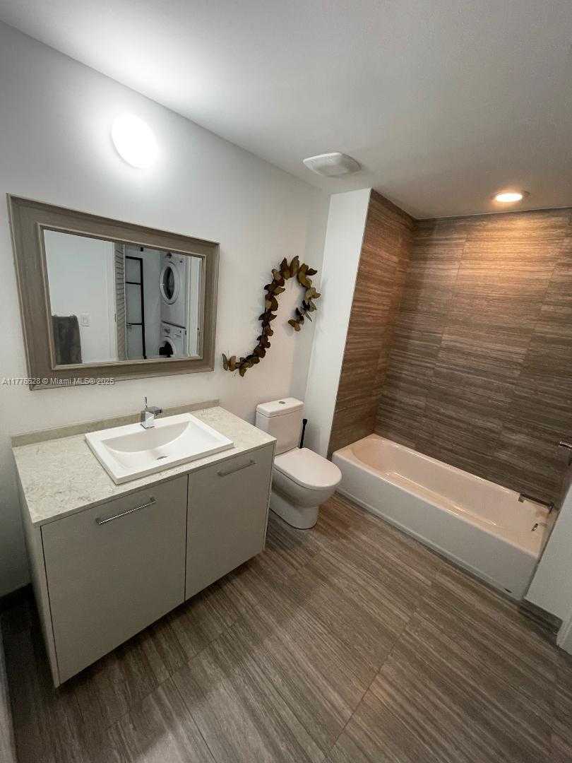 Small Image of 1010 BRICKELL AVE #2704, Miami Number 19