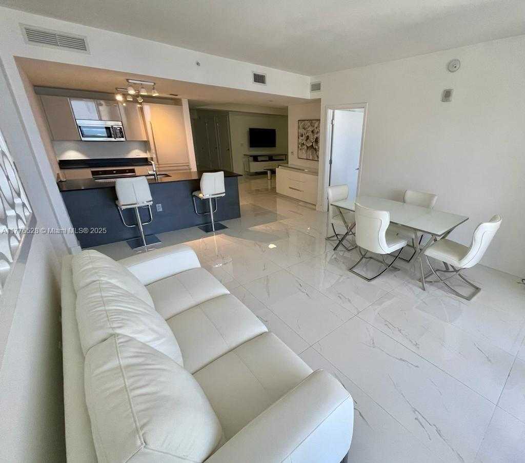 Small Image of 1010 BRICKELL AVE #2704, Miami Number 4