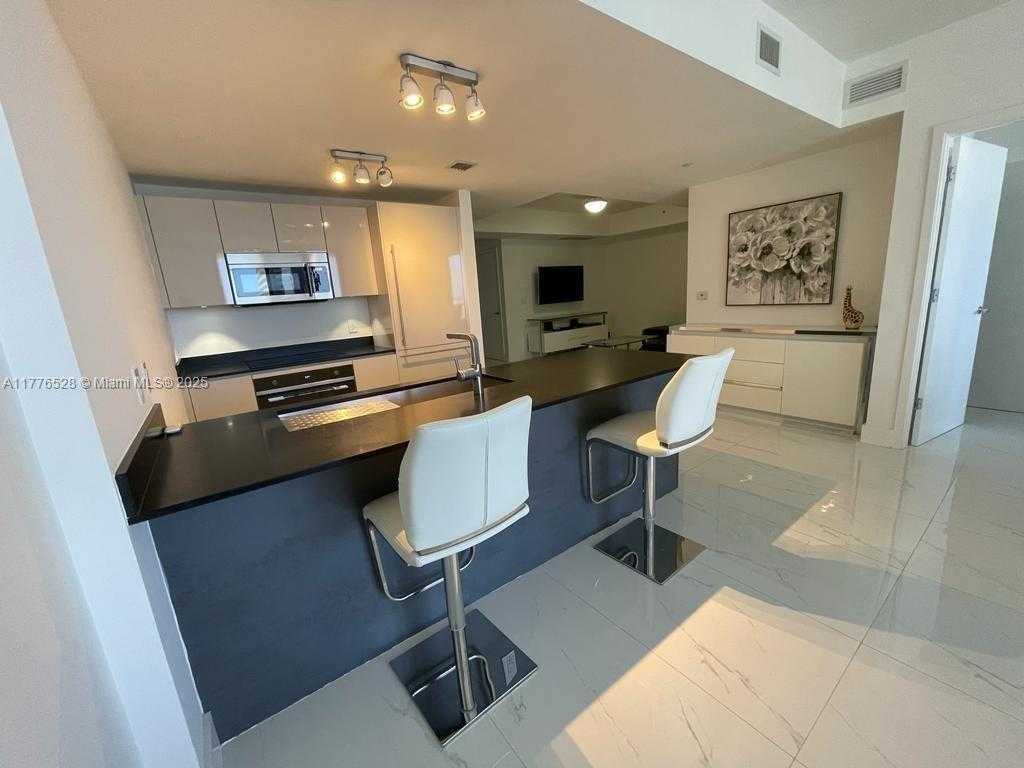 Small Image of 1010 BRICKELL AVE #2704, Miami Number 6