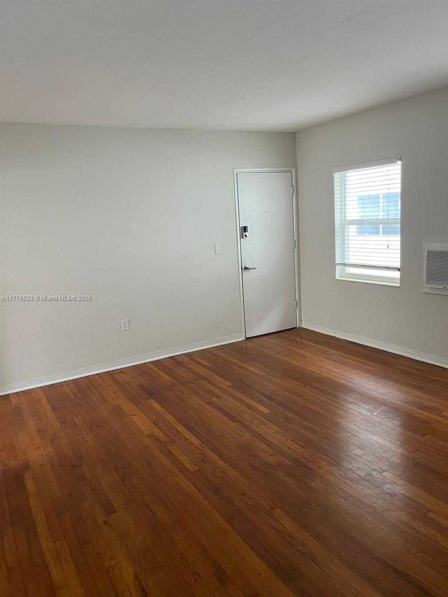 Small Image of 510 SANTANDER AVE #2, Coral Gables Number 5
