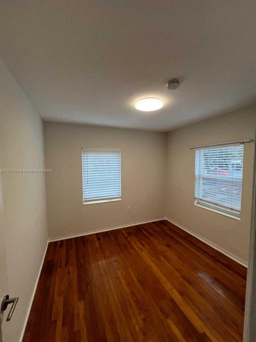 Small Image of 510 SANTANDER AVE #2, Coral Gables Number 9