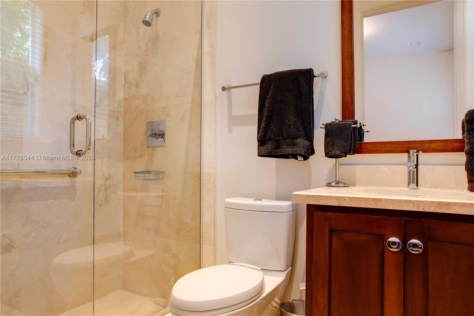 Small Image of 2515 SWANSON AVE #2515, Miami Number 16