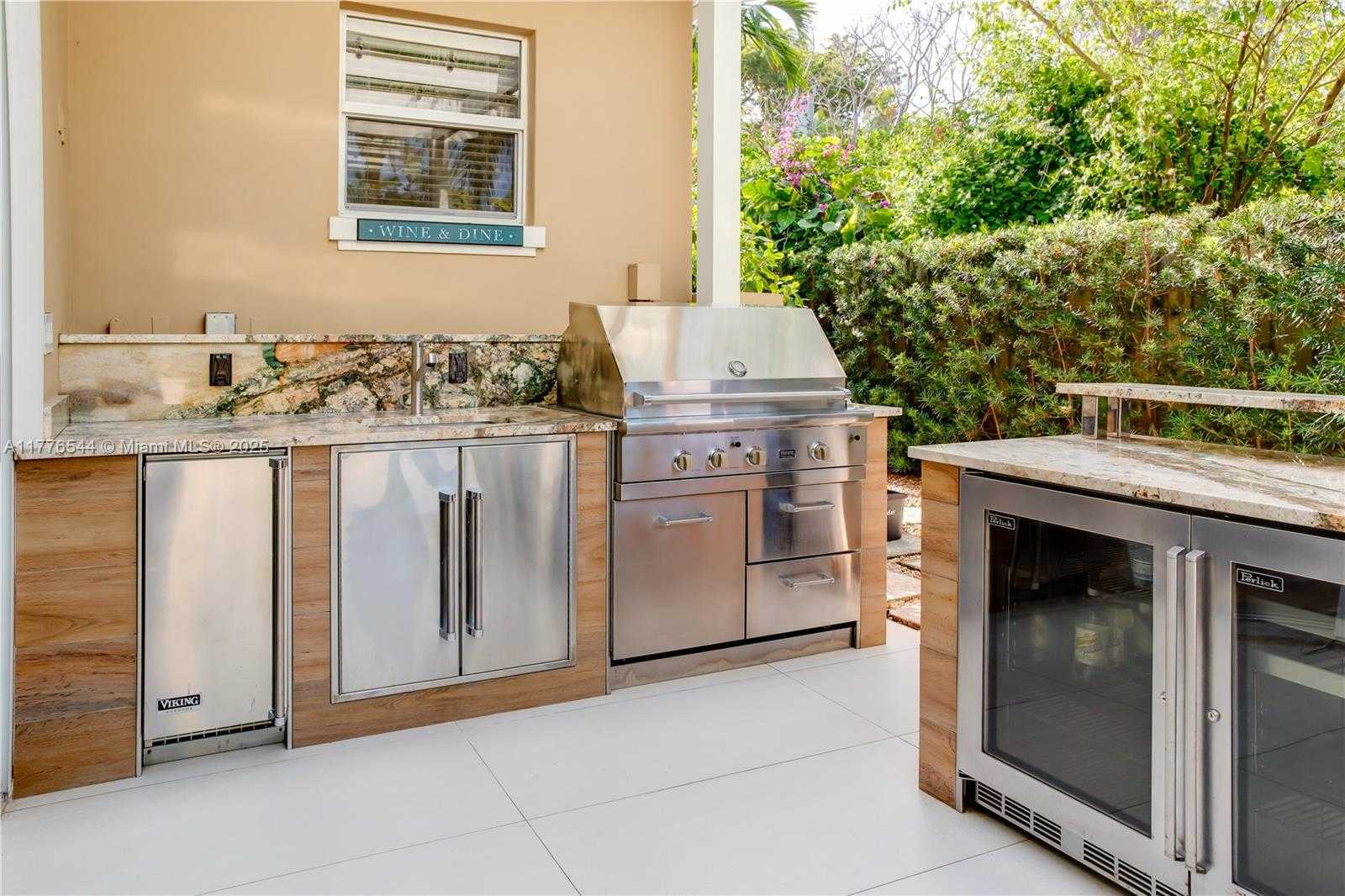 Small Image of 2515 SWANSON AVE #2515, Miami Number 25