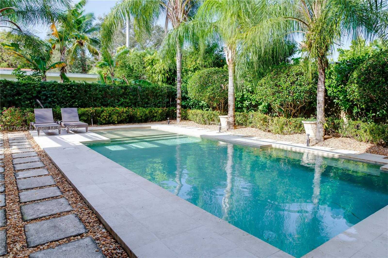 Small Image of 2515 SWANSON AVE #2515, Miami Number 28