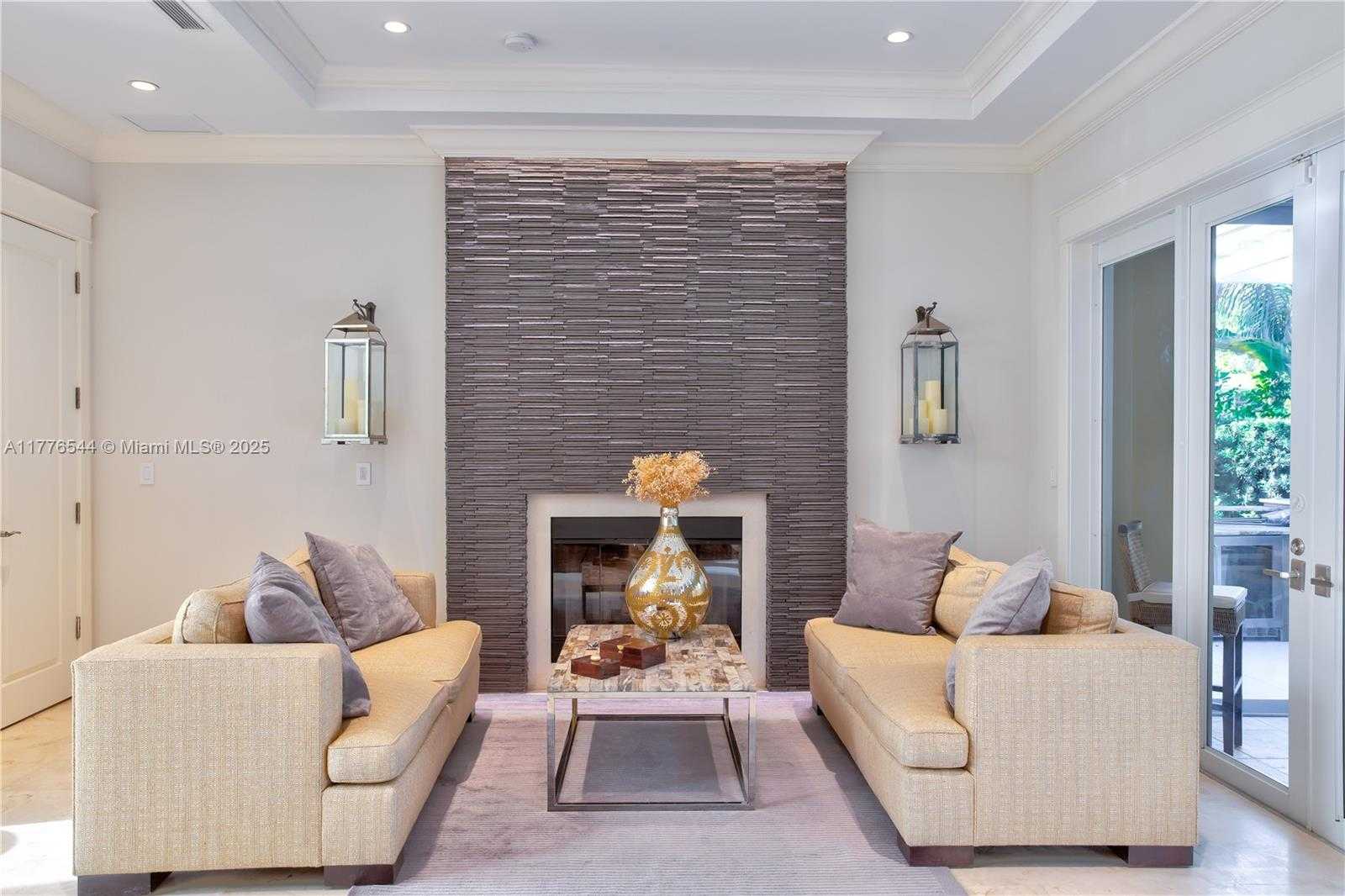Small Image of 2515 SWANSON AVE #2515, Miami Number 3