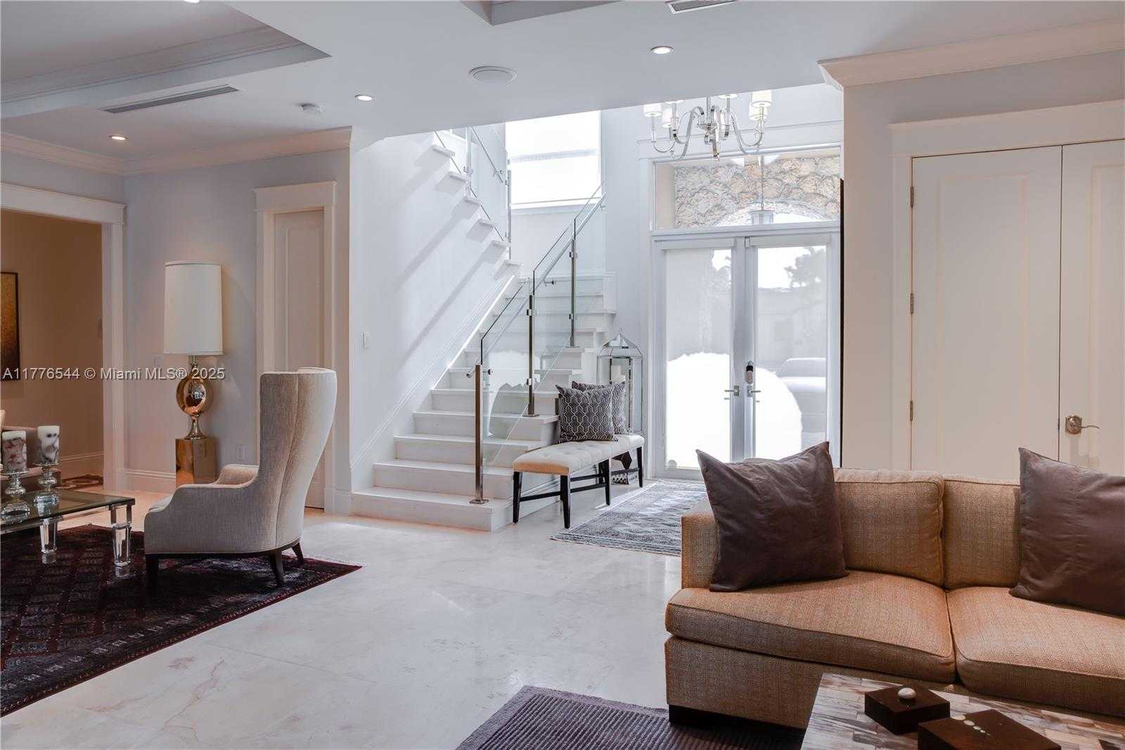 Small Image of 2515 SWANSON AVE #2515, Miami Number 31