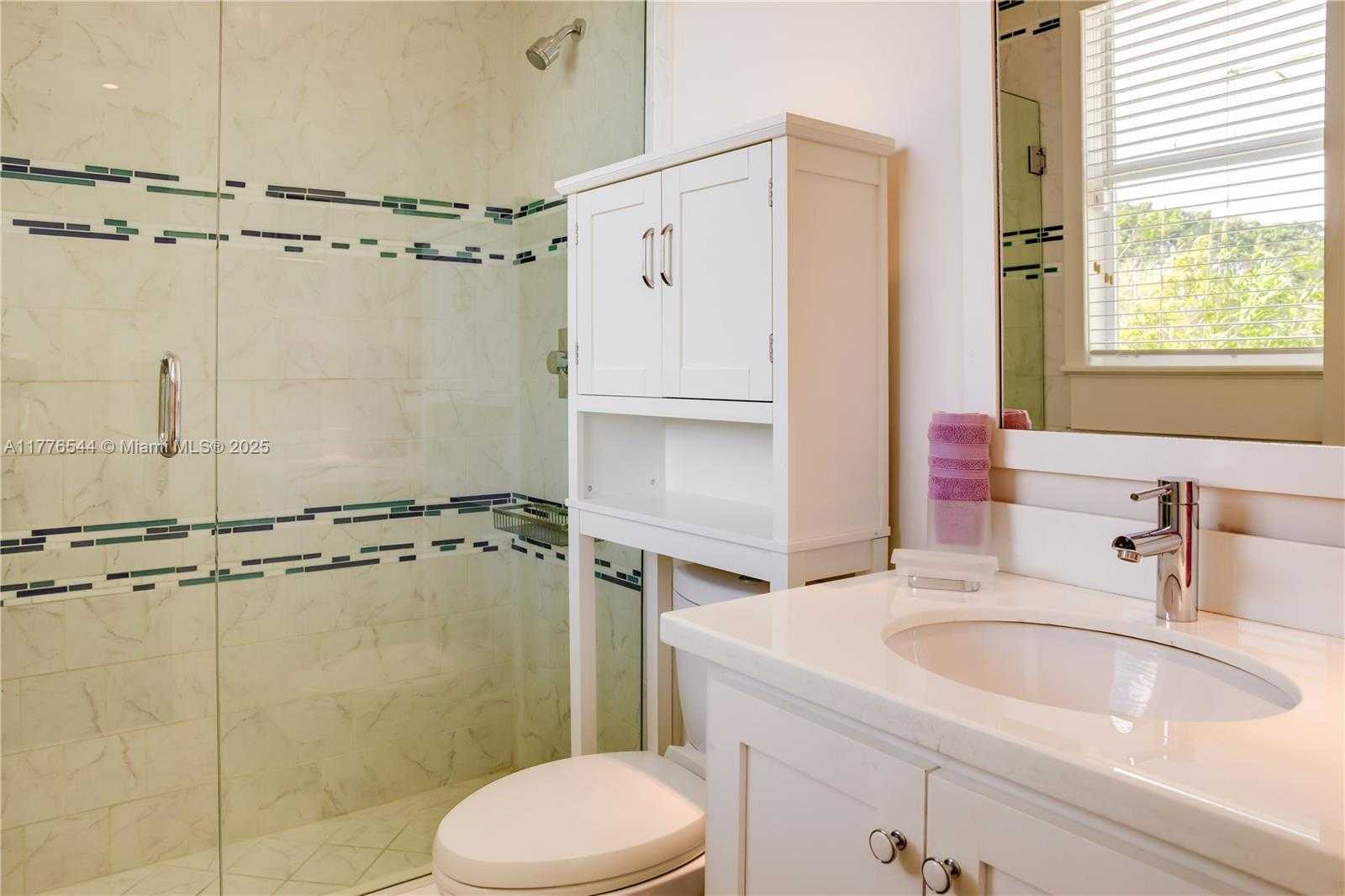 Small Image of 2515 SWANSON AVE #2515, Miami Number 43