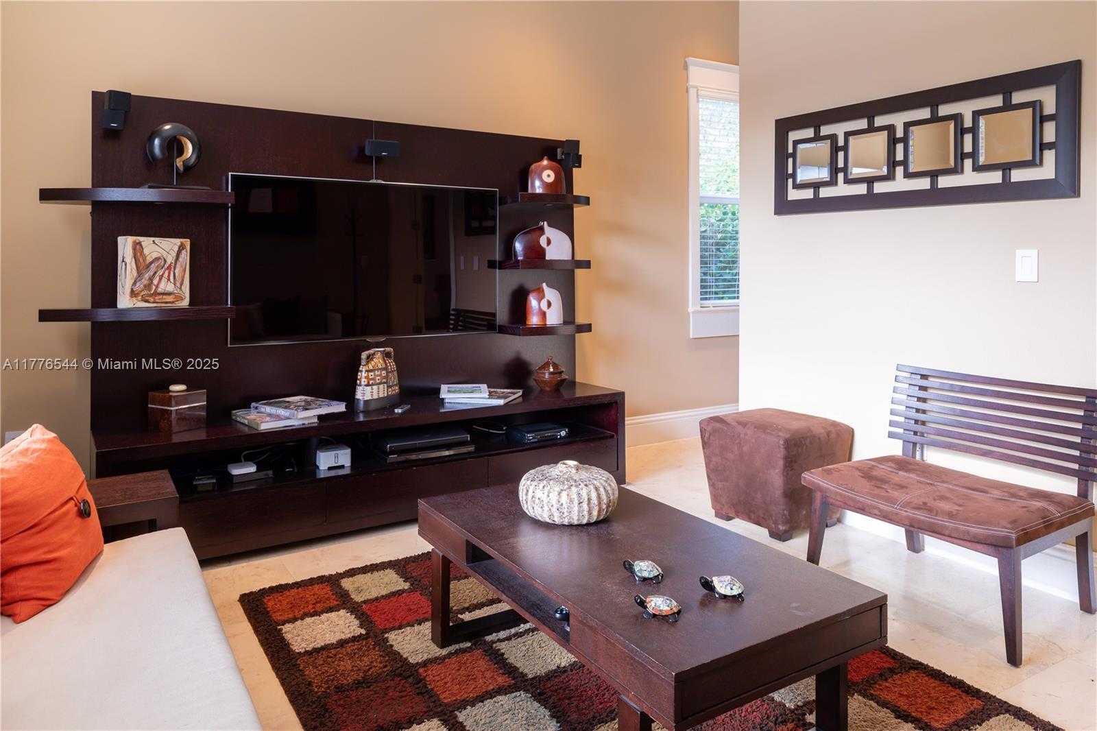 Small Image of 2515 SWANSON AVE #2515, Miami Number 5