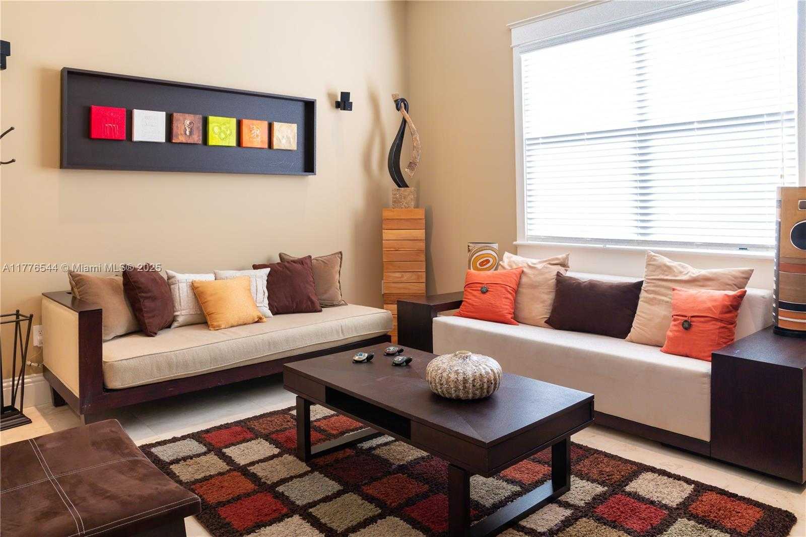 Small Image of 2515 SWANSON AVE #2515, Miami Number 6