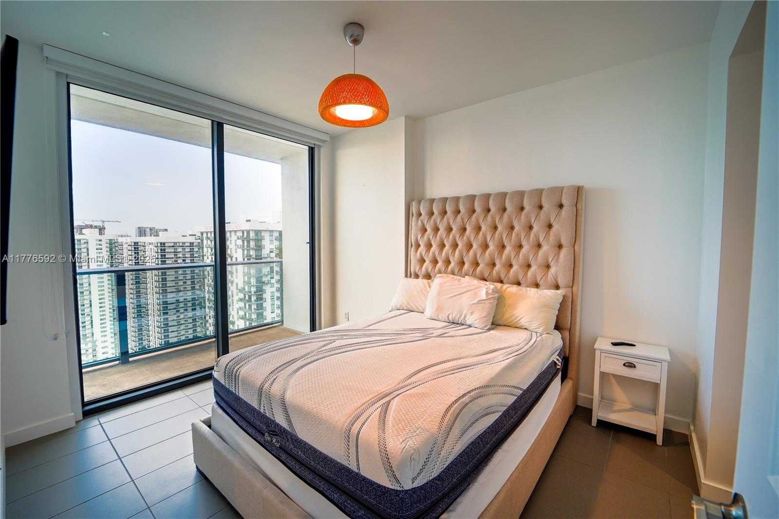 Small Image of 1600 #3308, Miami Number 15