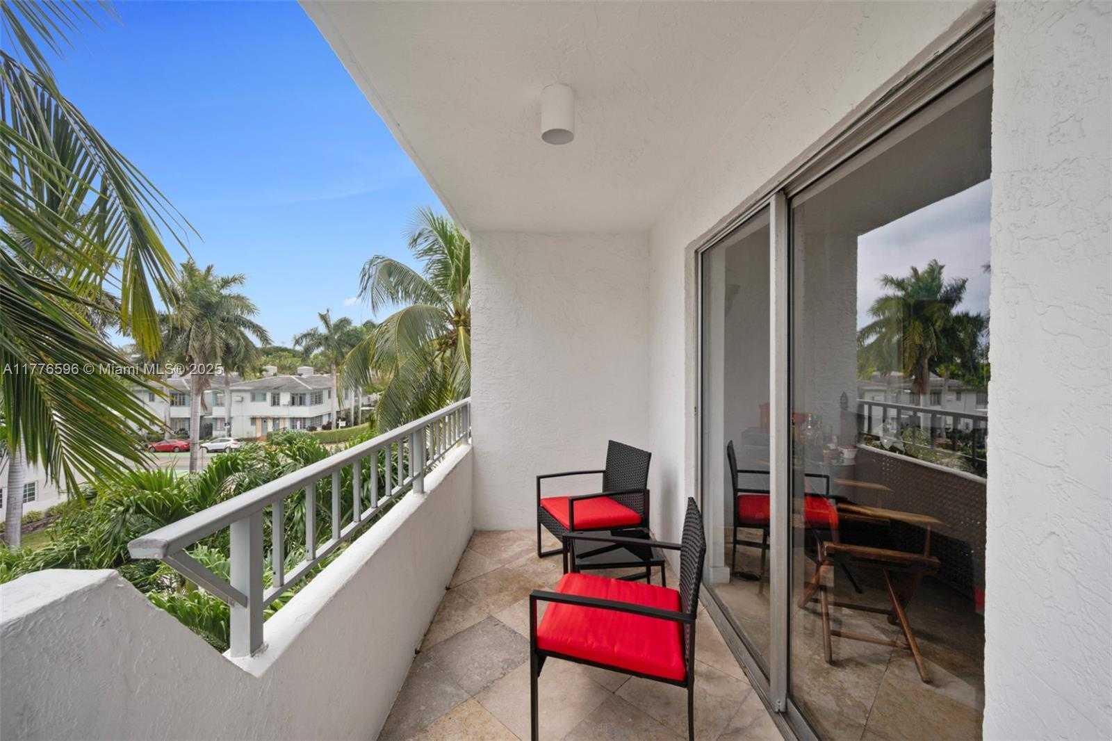 Small Image of 1610 LENOX AVE #402, Miami Beach Number 18