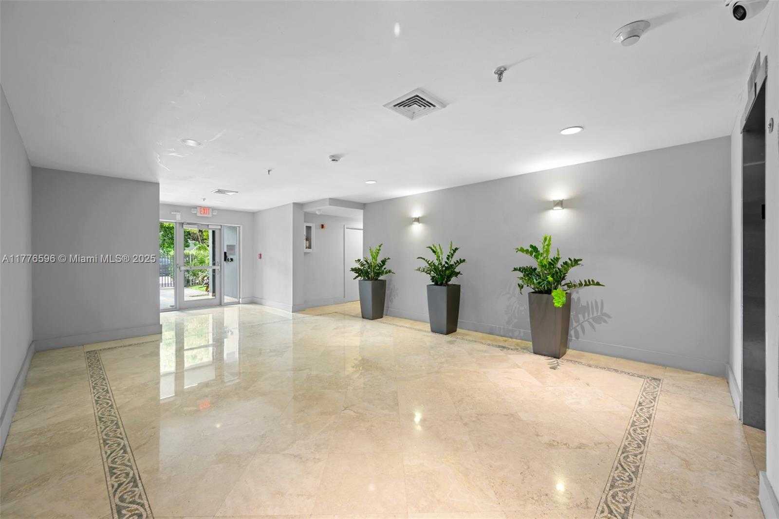 Small Image of 1610 LENOX AVE #402, Miami Beach Number 21