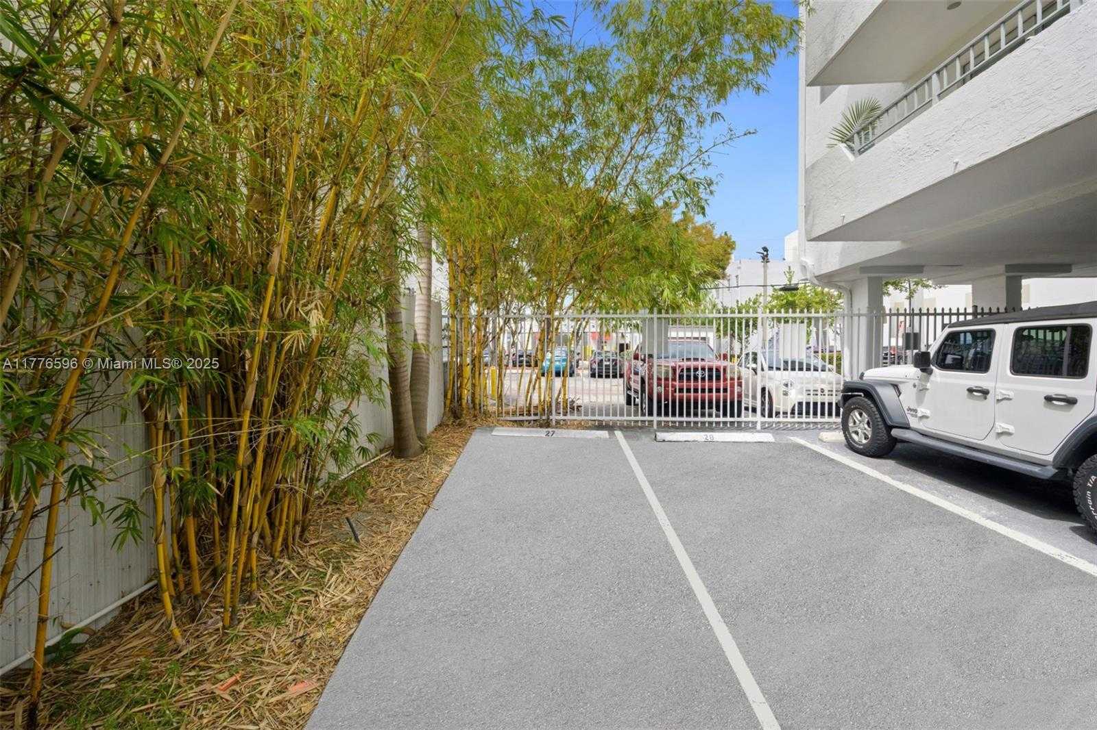 Small Image of 1610 LENOX AVE #402, Miami Beach Number 23