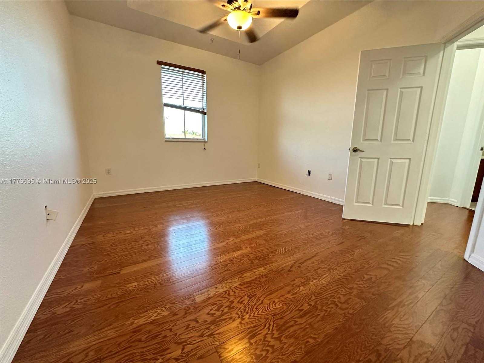 Small Image of 8900 NORTH WEST 107TH CT #217-3, Doral Number 4