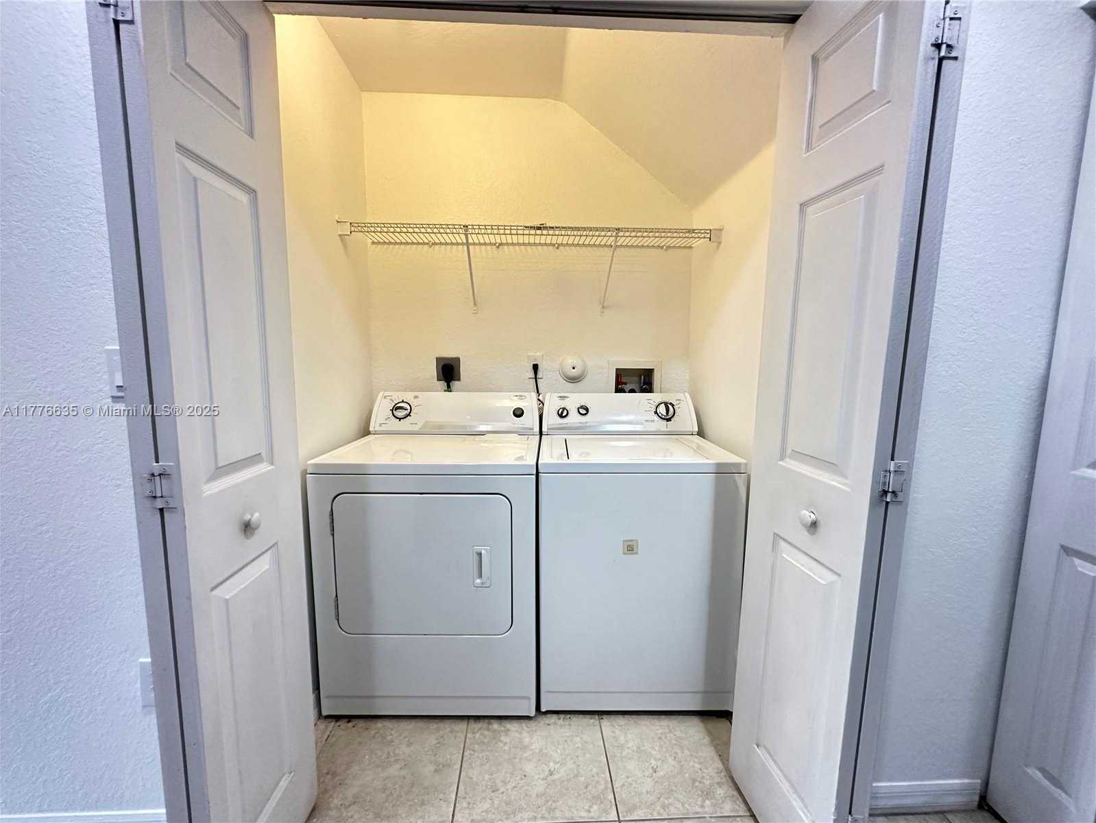 Small Image of 8900 NORTH WEST 107TH CT #217-3, Doral Number 6
