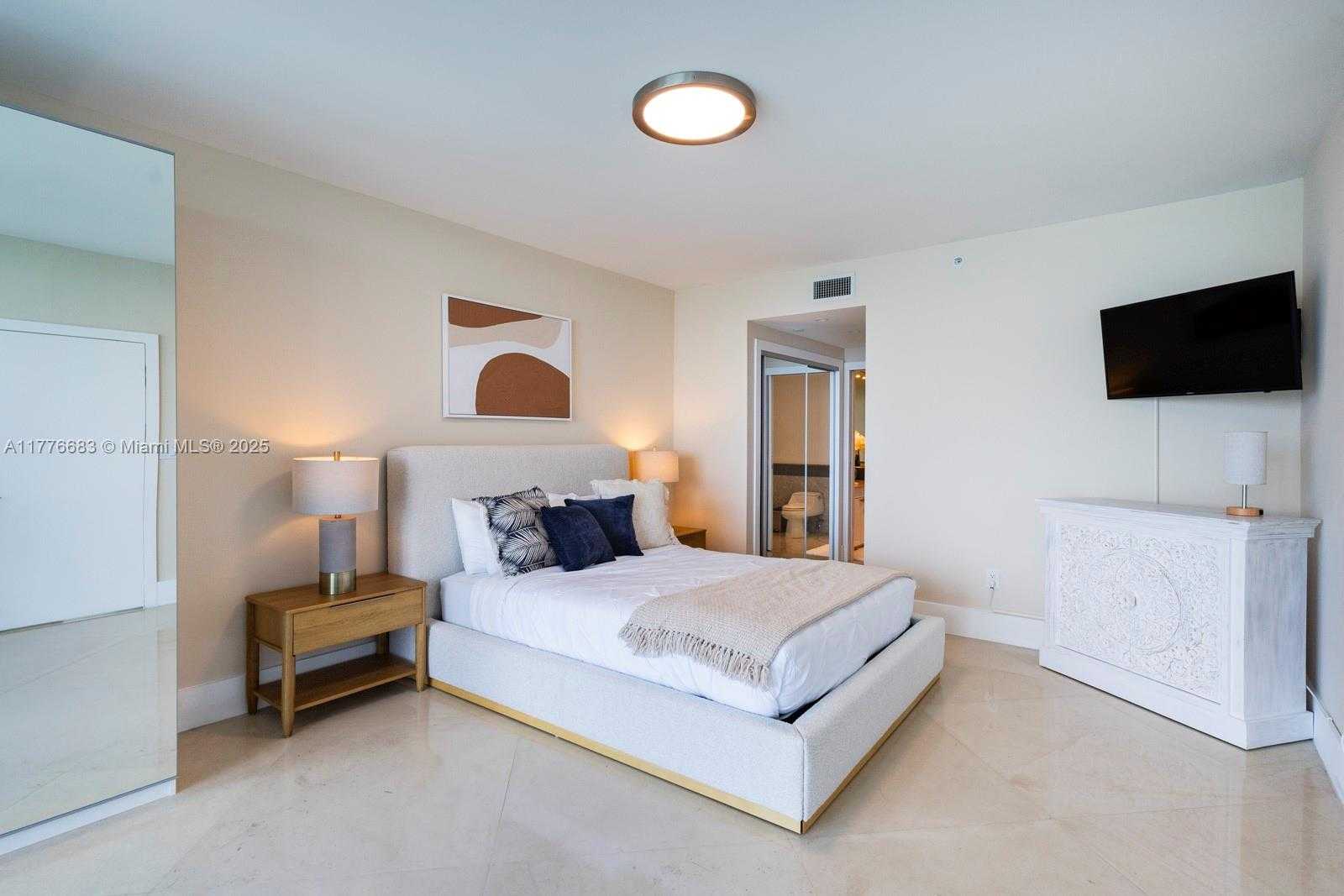 Small Image of 520 WEST AVE #1502, Miami Beach Number 14