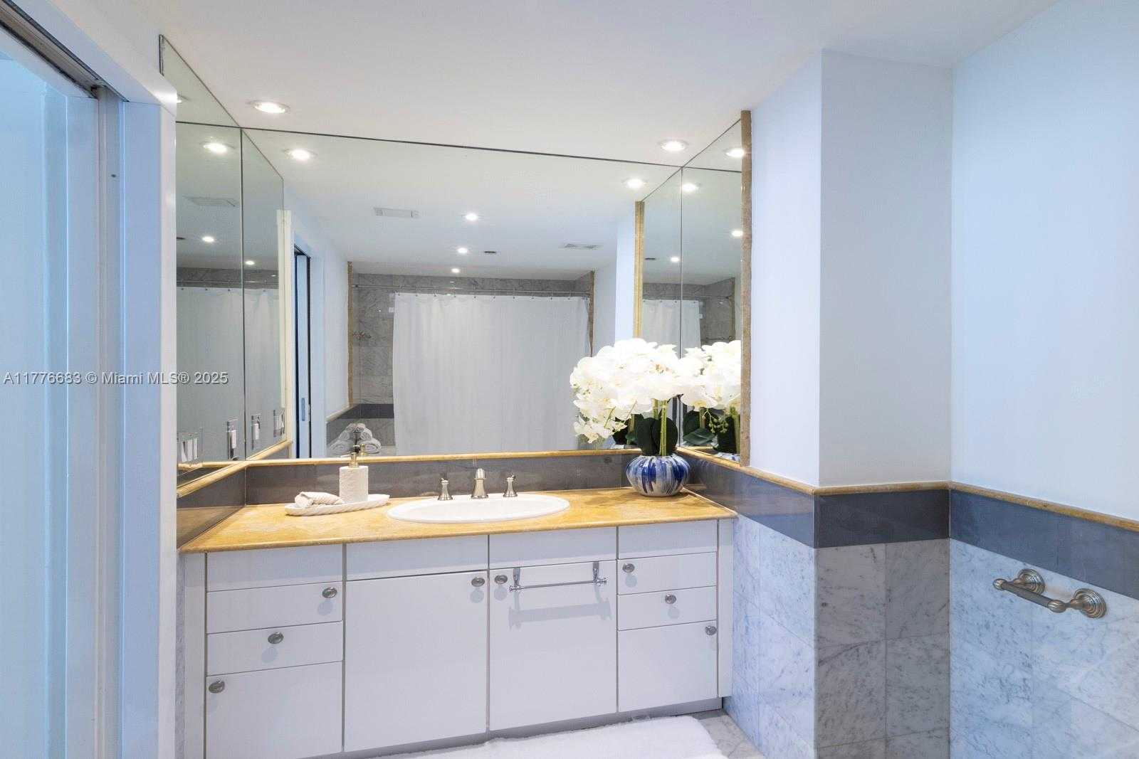 Small Image of 520 WEST AVE #1502, Miami Beach Number 15