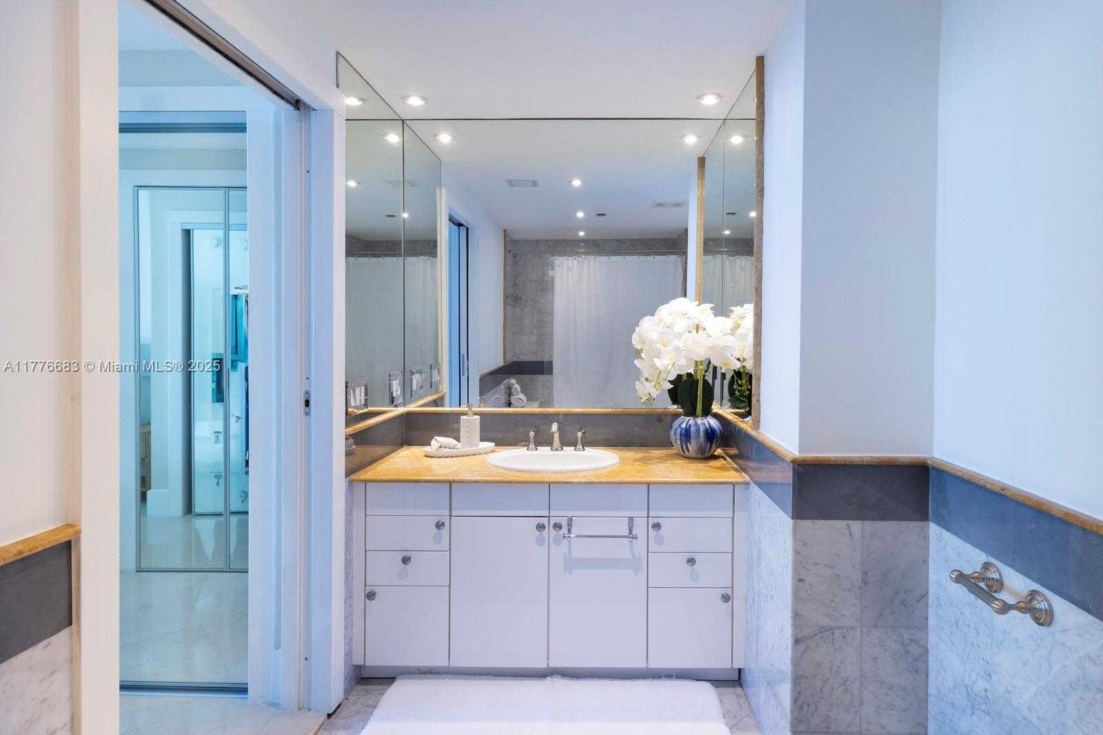 Small Image of 520 WEST AVE #1502, Miami Beach Number 16