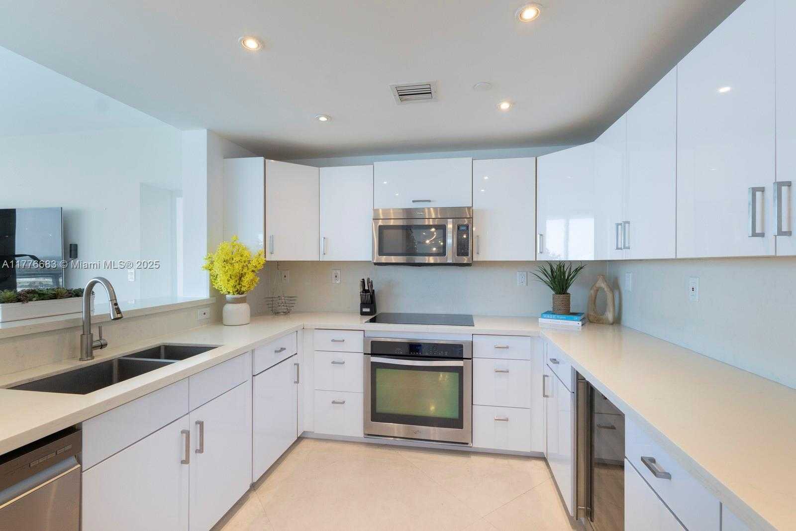 Small Image of 520 WEST AVE #1502, Miami Beach Number 8