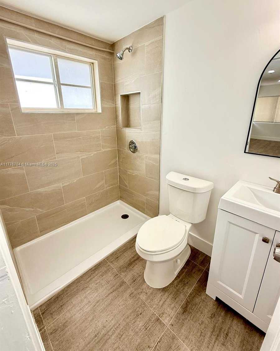 Small Image of 7116 BAY DR #6, Miami Beach Number 10