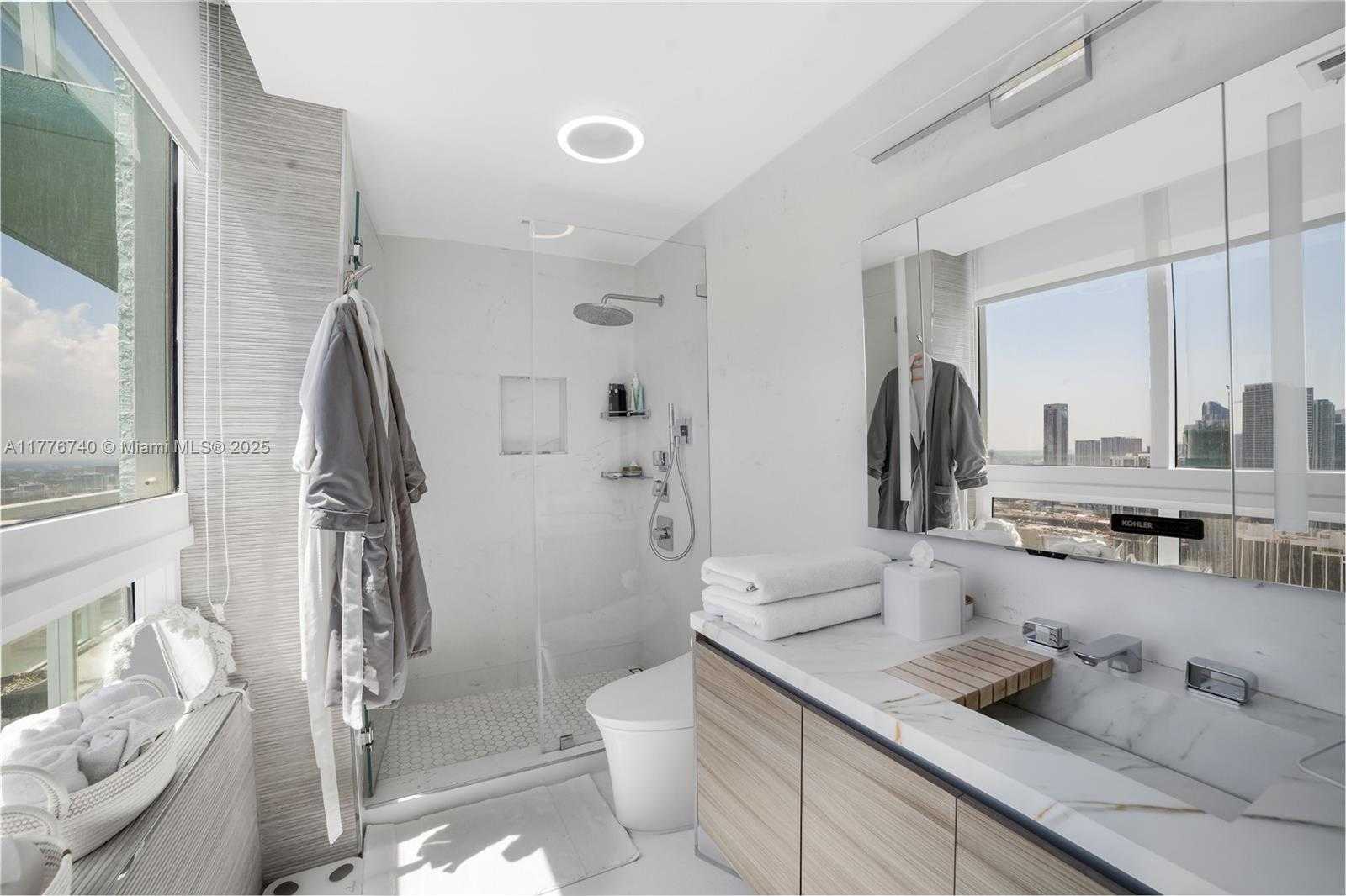 Small Image of 1900 NORTH BAYSHORE DR #4411, Miami Number 15