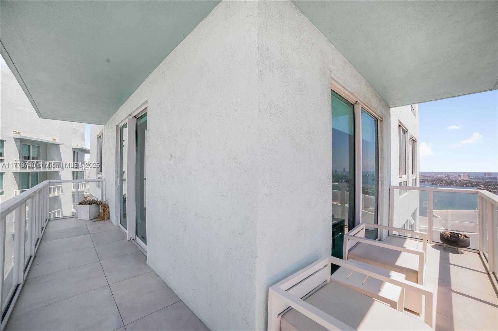 Small Image of 1900 NORTH BAYSHORE DR #4411, Miami Number 24