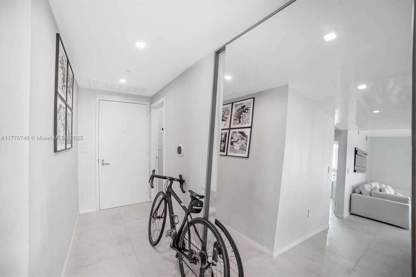 Small Image of 1900 NORTH BAYSHORE DR #4411, Miami Number 9