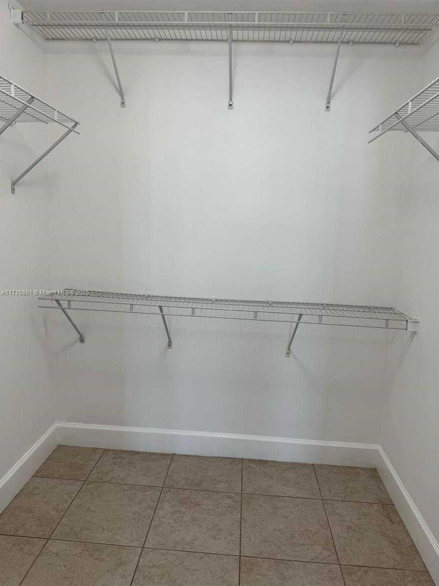 Small Image of 50 MENORES AVE #518, Coral Gables Number 16