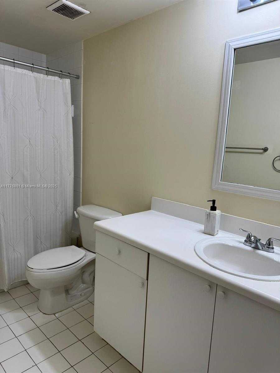 Small Image of 50 MENORES AVE #518, Coral Gables Number 19