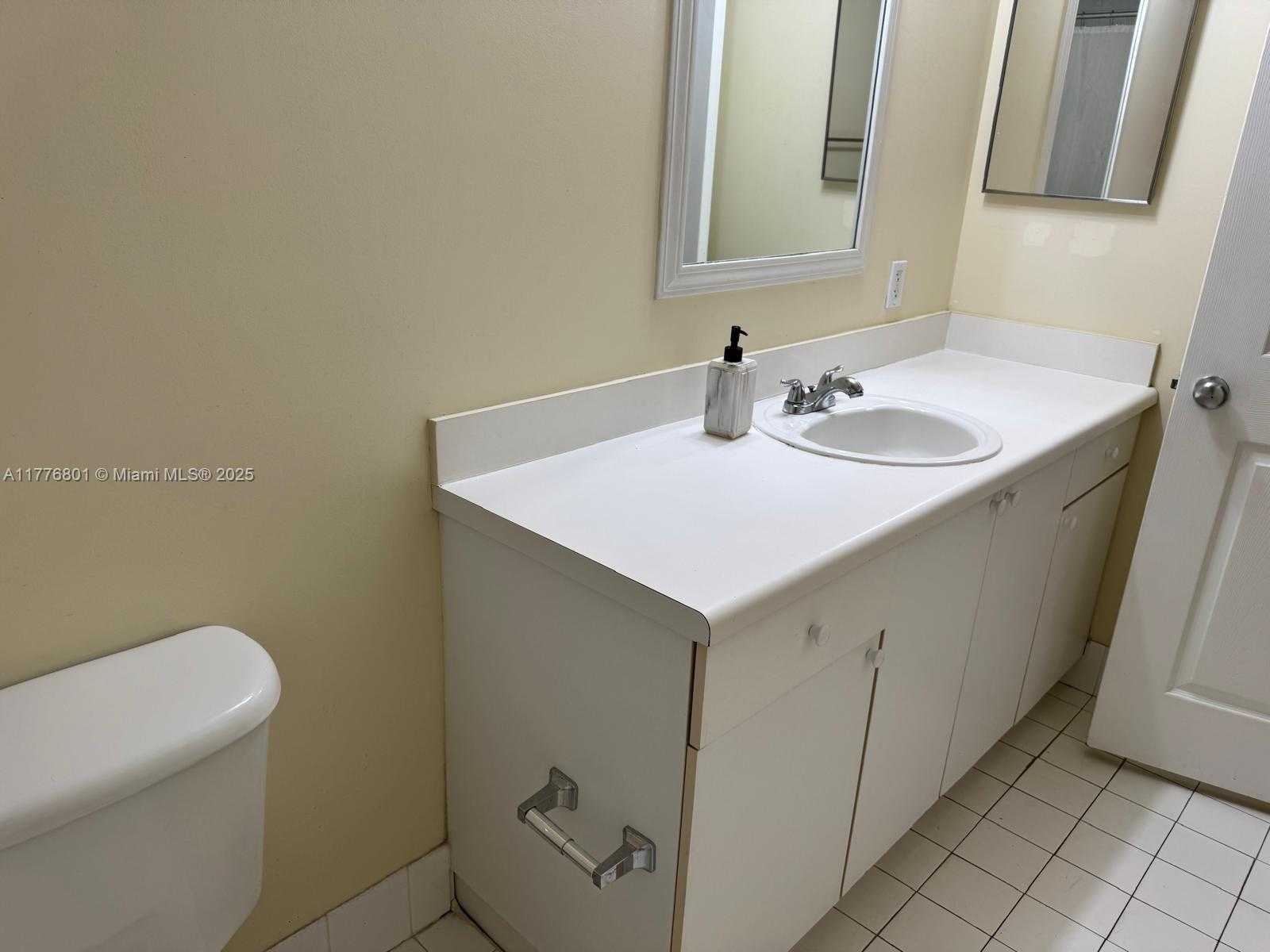 Small Image of 50 MENORES AVE #518, Coral Gables Number 20