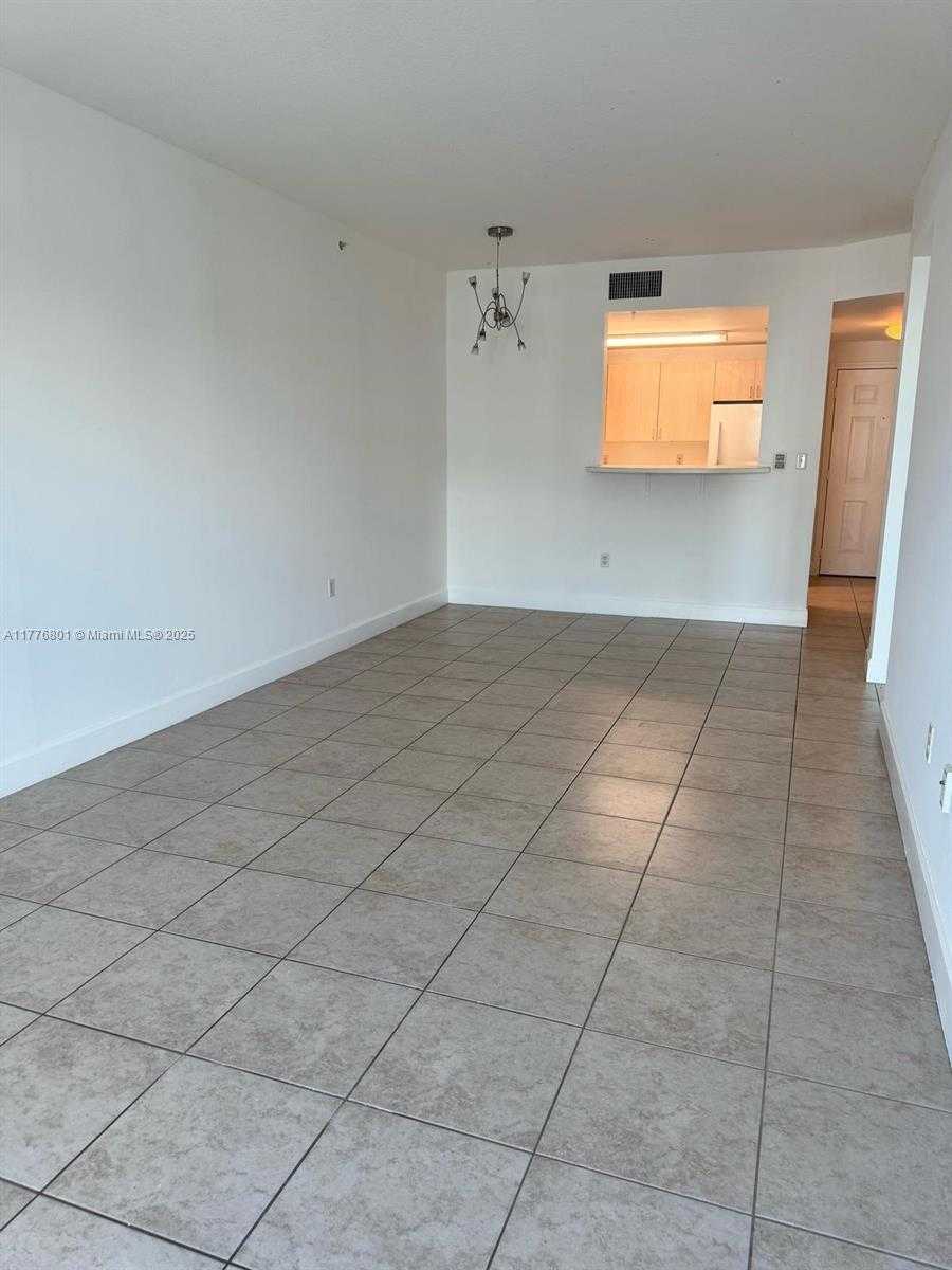 Small Image of 50 MENORES AVE #518, Coral Gables Number 4