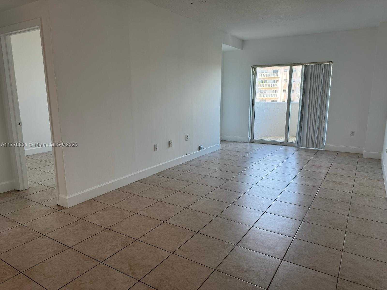 Small Image of 50 MENORES AVE #518, Coral Gables Number 6
