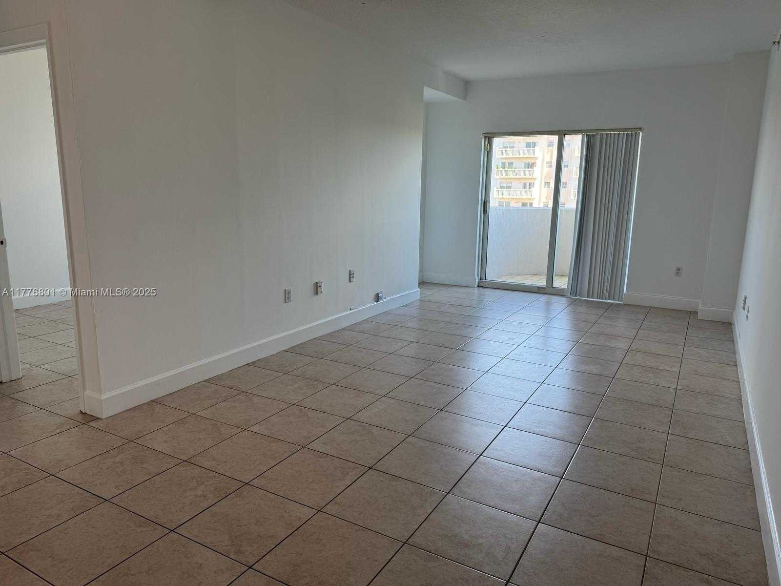 Small Image of 50 MENORES AVE #518, Coral Gables Number 7