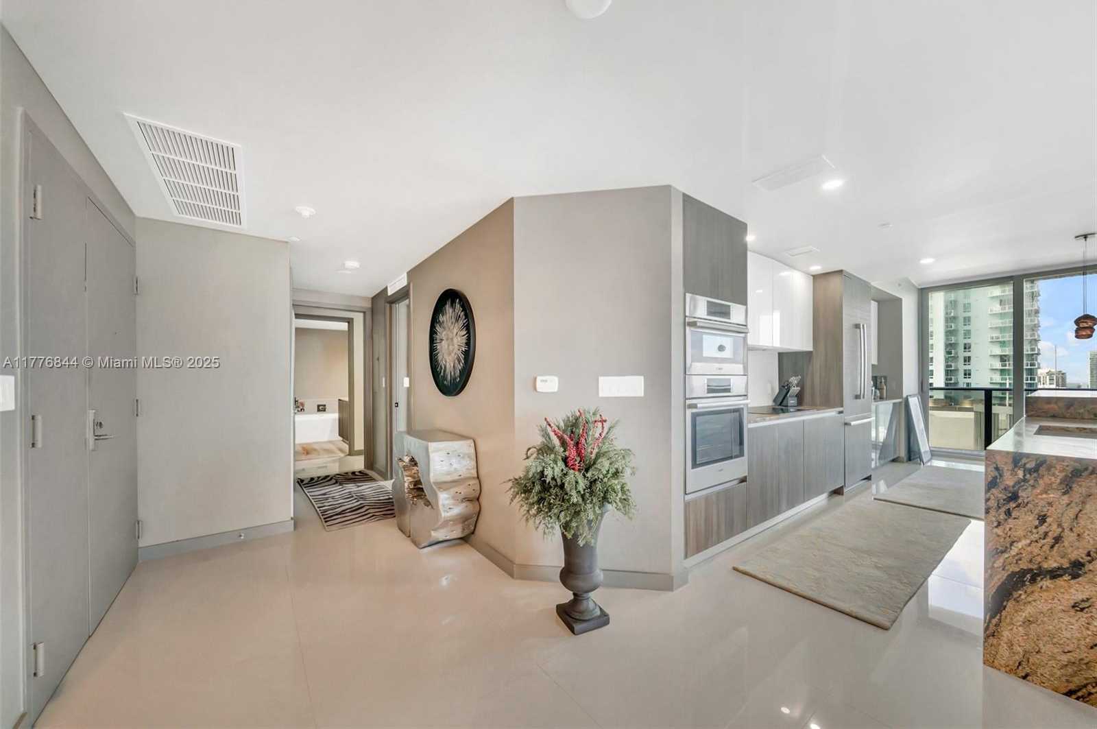 Small Image of 488 NE 18th St, Miami, FL 33132, USA Number 20