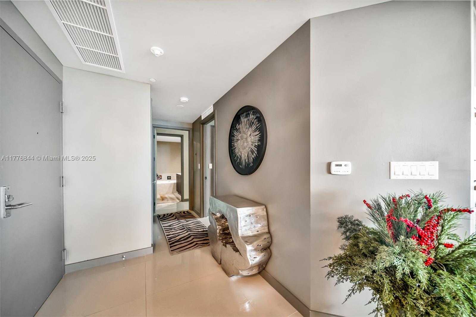Small Image of 488 NE 18th St, Miami, FL 33132, USA Number 21
