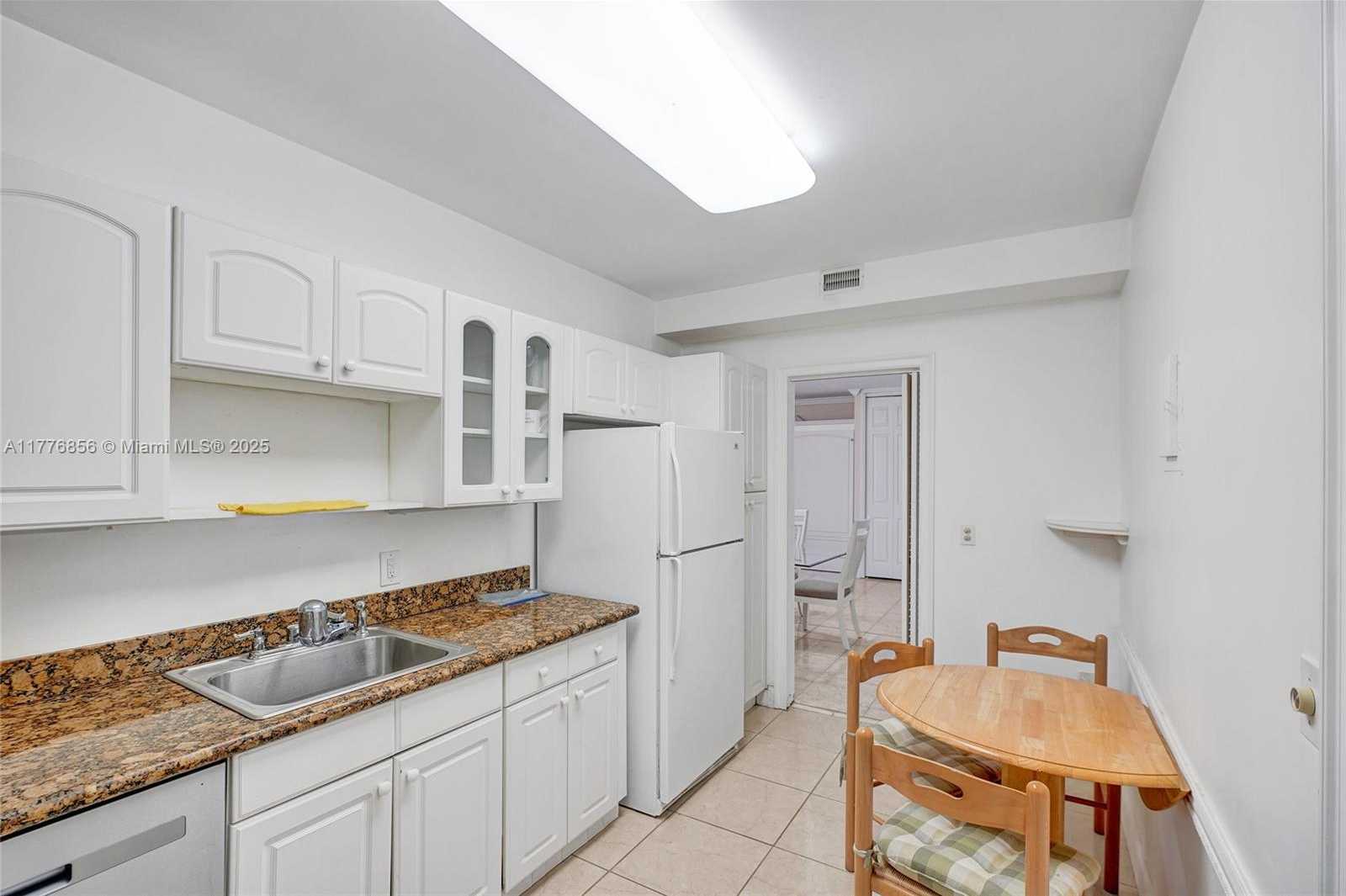 Small Image of 10185 COLLINS AVE #1021, Bal Harbour Number 15