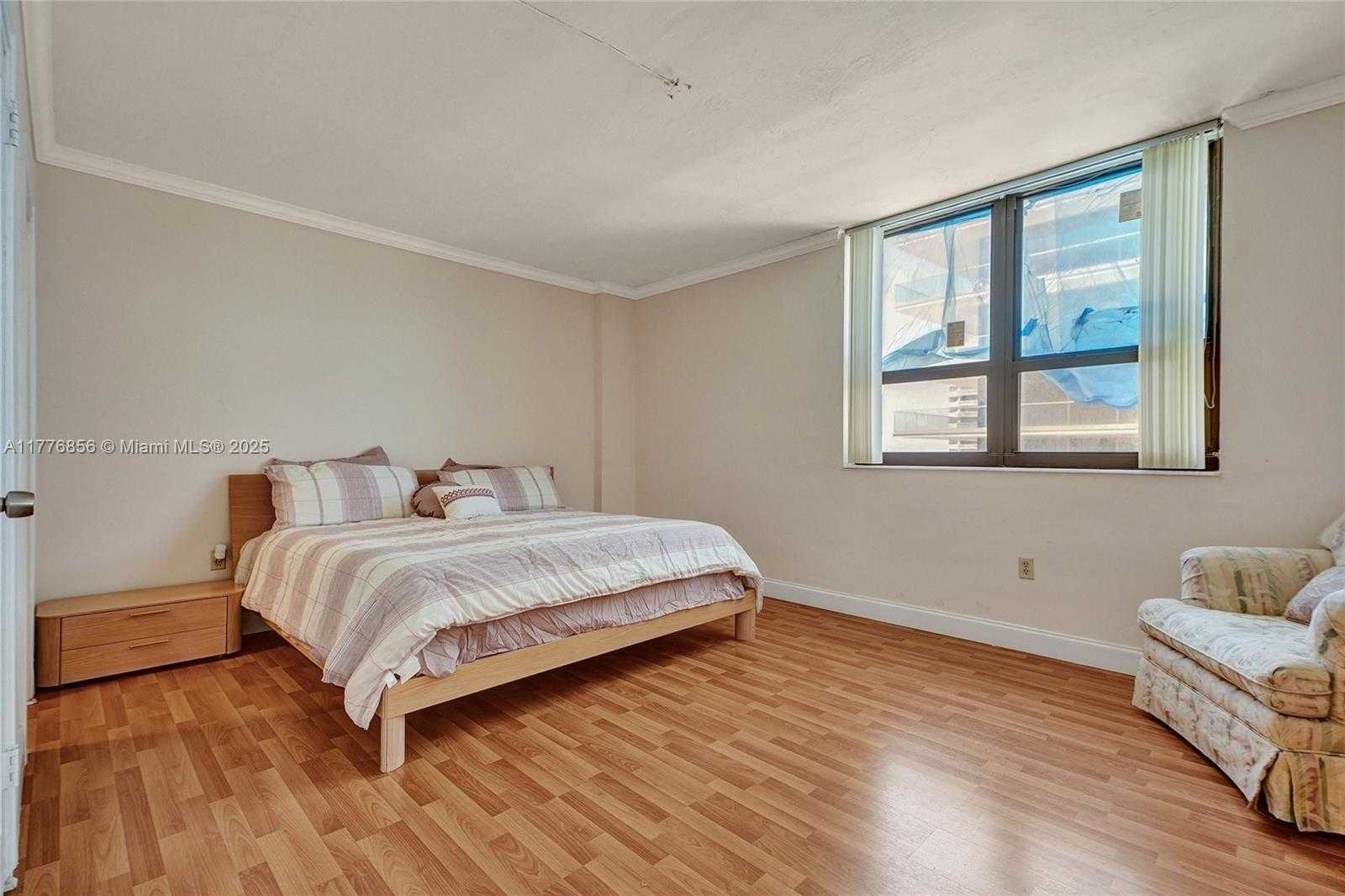 Small Image of 10185 COLLINS AVE #1021, Bal Harbour Number 17