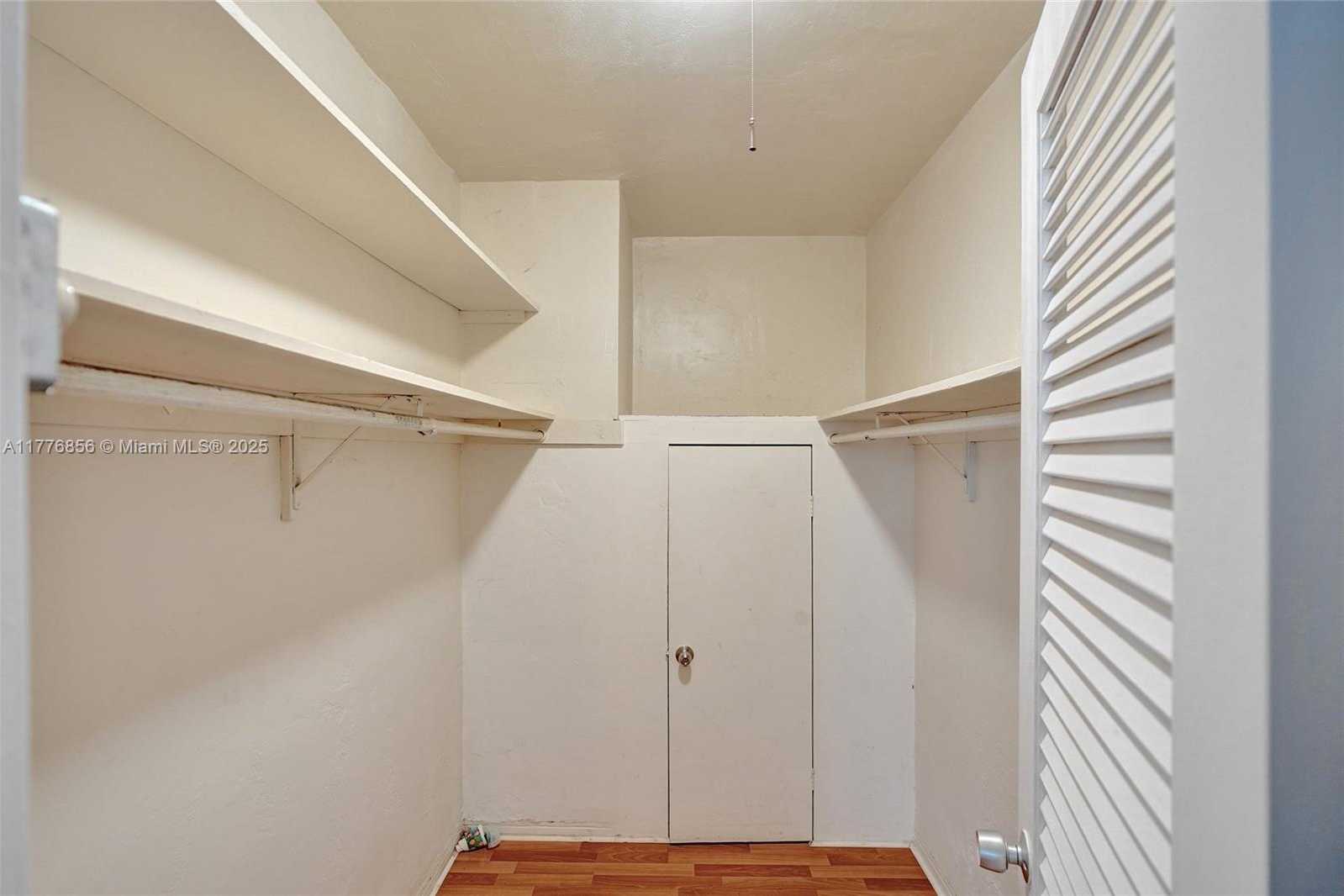 Small Image of 10185 COLLINS AVE #1021, Bal Harbour Number 21