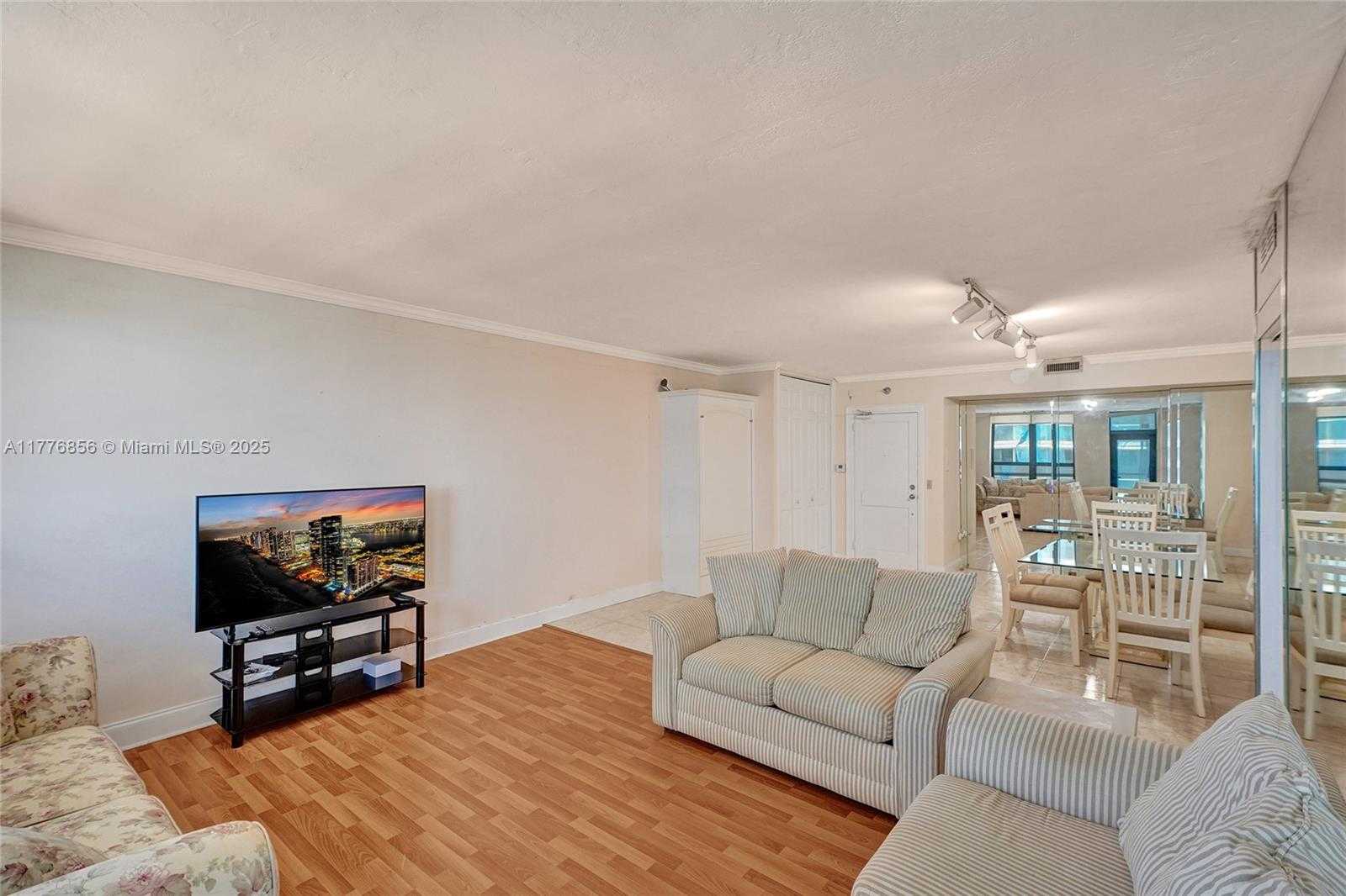 Small Image of 10185 COLLINS AVE #1021, Bal Harbour Number 8