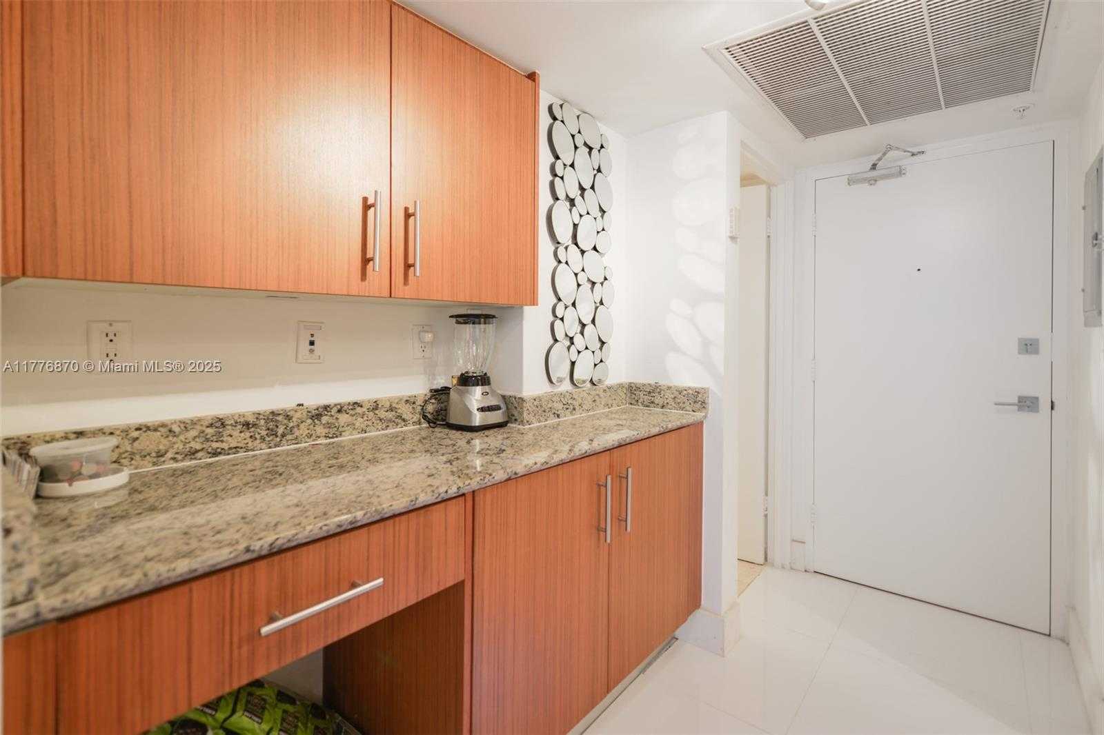 Small Image of 10275 COLLINS AVE #307, Bal Harbour Number 9