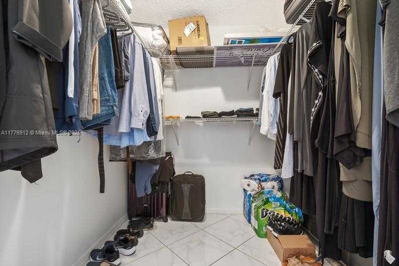 Small Image of 3800 SOUTH OCEAN DR #410, Hollywood Number 15
