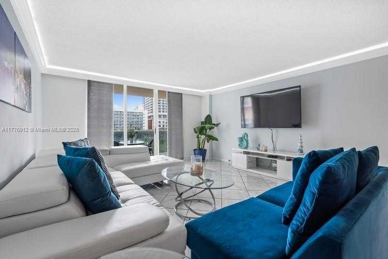 Small Image of 3800 SOUTH OCEAN DR #410, Hollywood Number 2