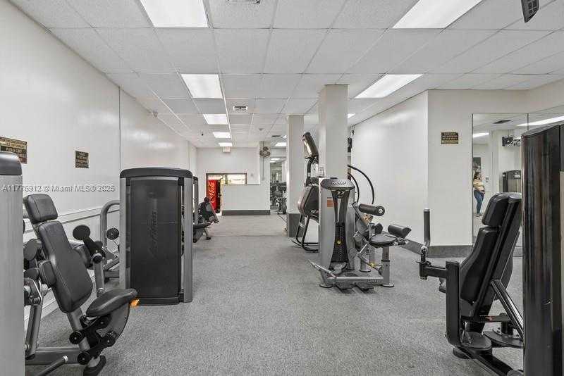 Small Image of 3800 SOUTH OCEAN DR #410, Hollywood Number 26
