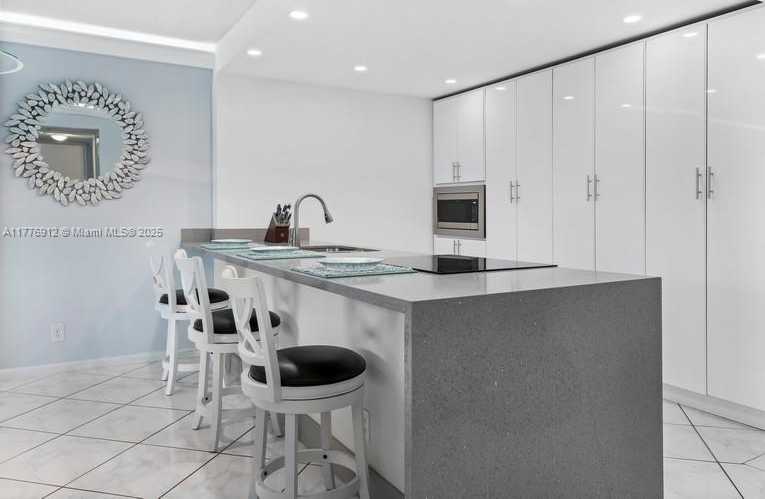 Small Image of 3800 SOUTH OCEAN DR #410, Hollywood Number 9