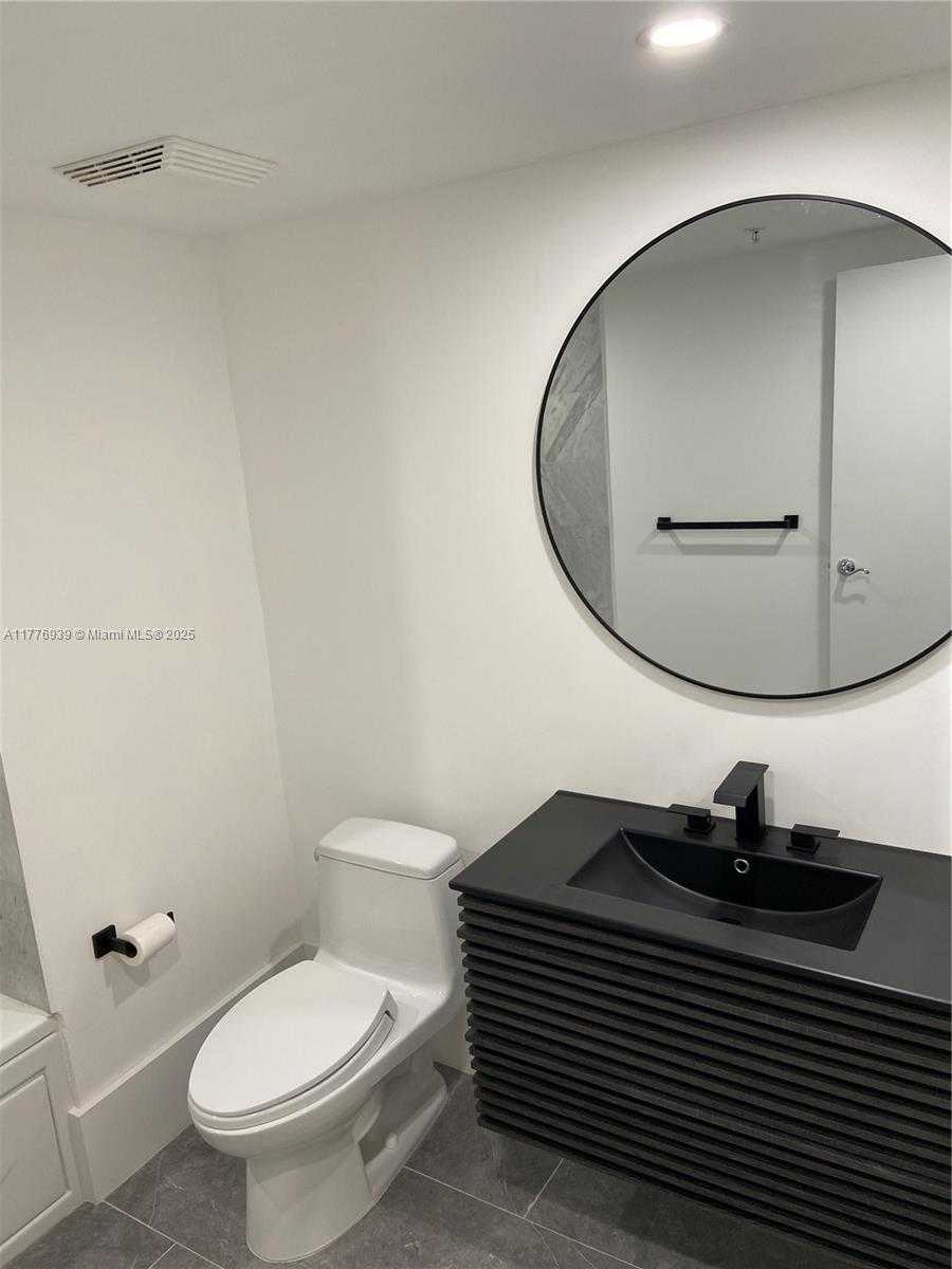 Small Image of 31 SOUTH EAST 5TH ST #2103, Miami Number 19