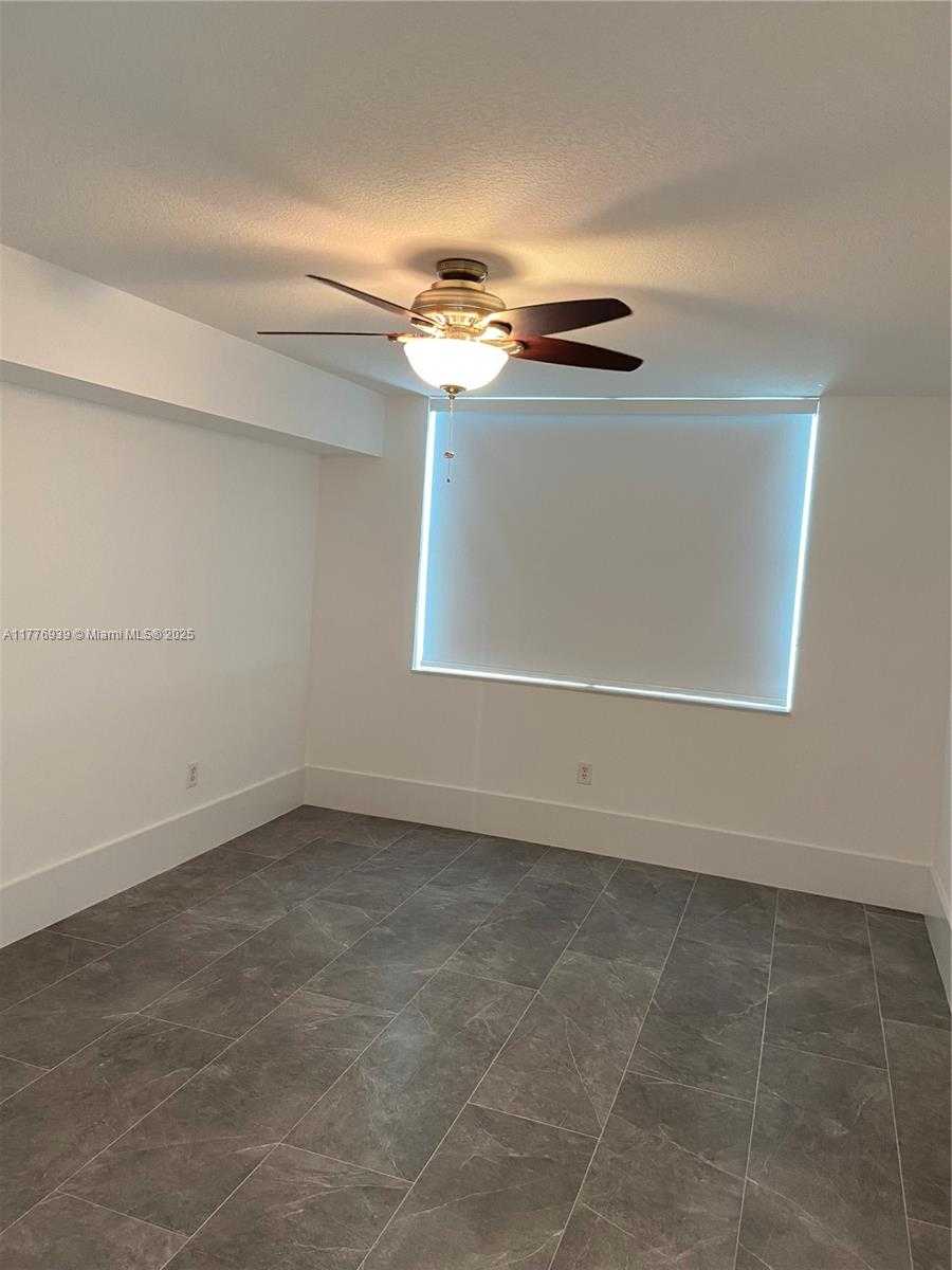Small Image of 31 SOUTH EAST 5TH ST #2103, Miami Number 22