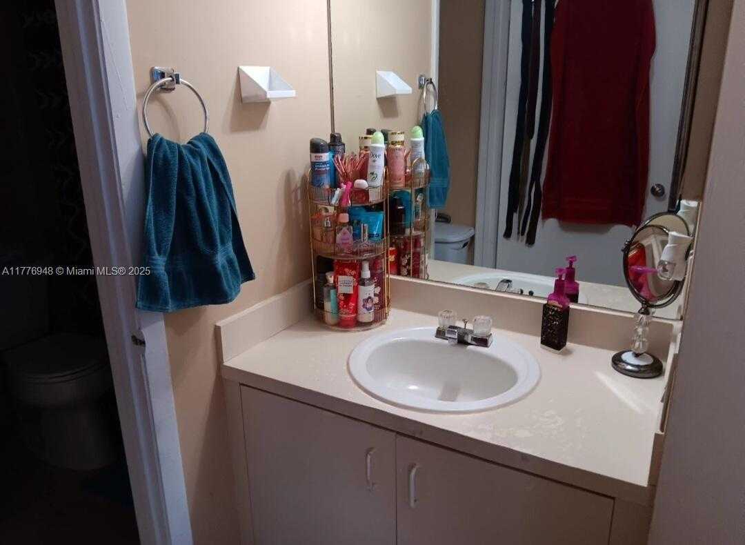 Small Image of 18870 NORTH WEST 57TH AVE #108, Hialeah Number 25