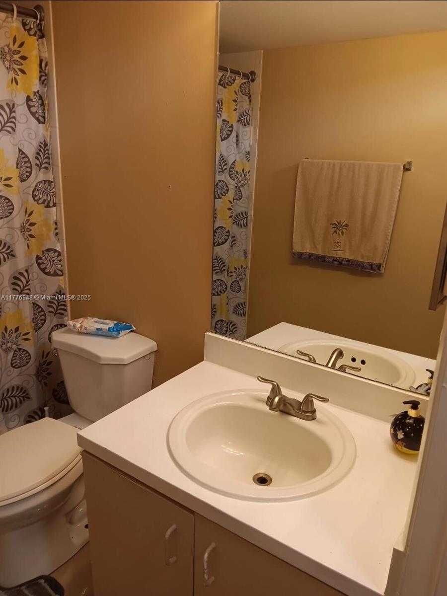 Small Image of 18870 NORTH WEST 57TH AVE #108, Hialeah Number 40
